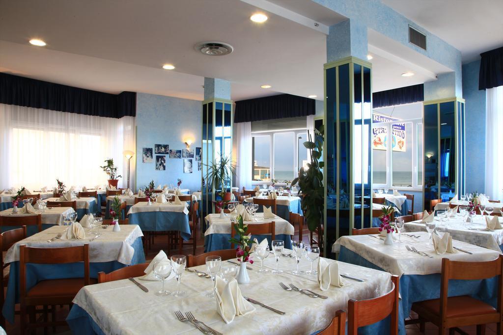 Hotel Giannino ปอร์โตเรกานาติ ภายนอก รูปภาพ