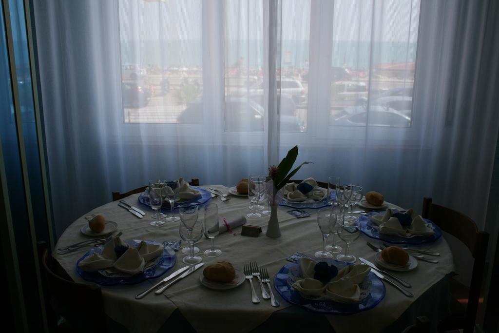 Hotel Giannino ปอร์โตเรกานาติ ภายนอก รูปภาพ