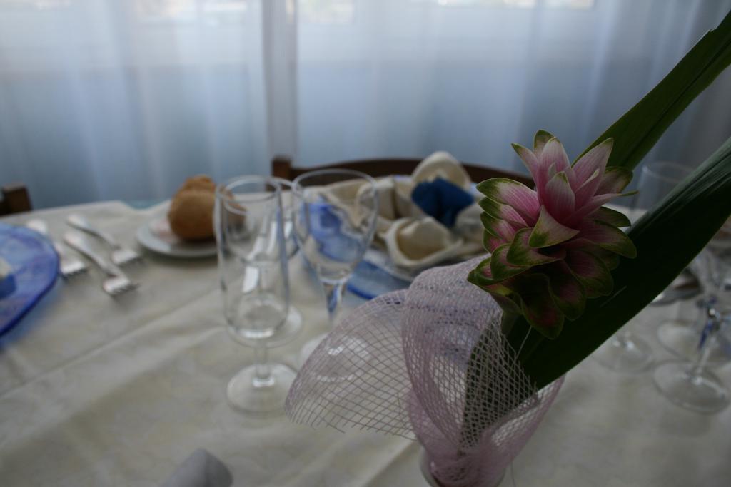 Hotel Giannino ปอร์โตเรกานาติ ภายนอก รูปภาพ